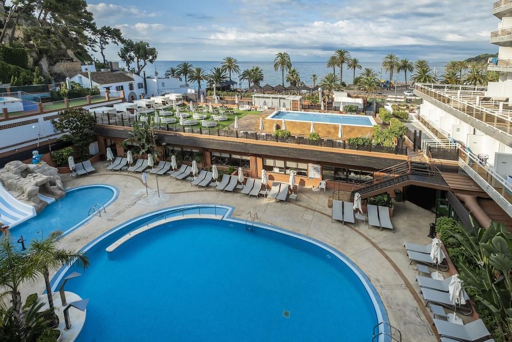 Hotel Rosamar & 4*s